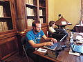 Colaborando en Wiki Editatón Madrid 2014.jpg