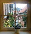 Fenster zum Hof 3 (Hotel Bremer Hof in Lüneburg).jpg