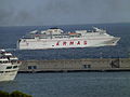 El ferry Volcán de Timanfaya, saliendo del puerto de Santa Cruz de Tenerife.JPG