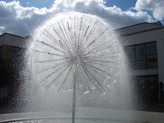 Pusteblumen-Brunnen in Günzburg.JPG