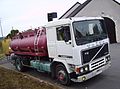 Camion-citerne à vin Volvo F12.jpg