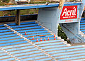 Buraco da arquibancada do Estádio da Fonte Nova fechado com tábuas visto de cima.jpg