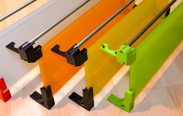Glass of your choice : White, orange, yellow or green glass. 3D plastic parts colours available: red, black and green